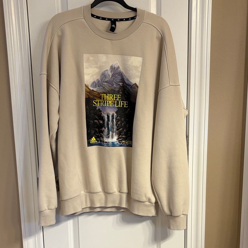Adidas Men’s Graphic Beige Crewneck Sweatshirt